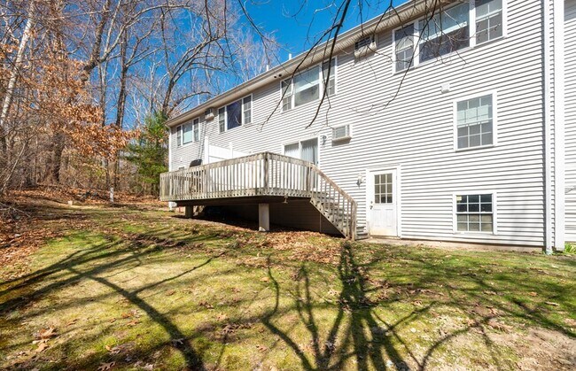 Building Photo - 19 Rosewood Dr