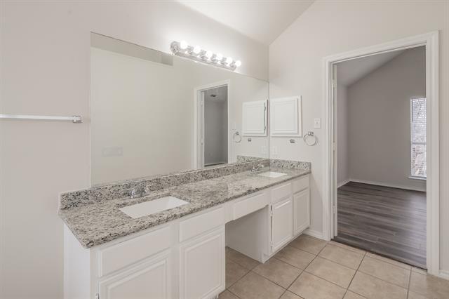 Building Photo - 1411 Prentice St