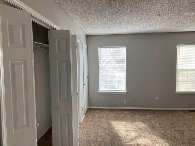 Building Photo - 503 Camellia Dr