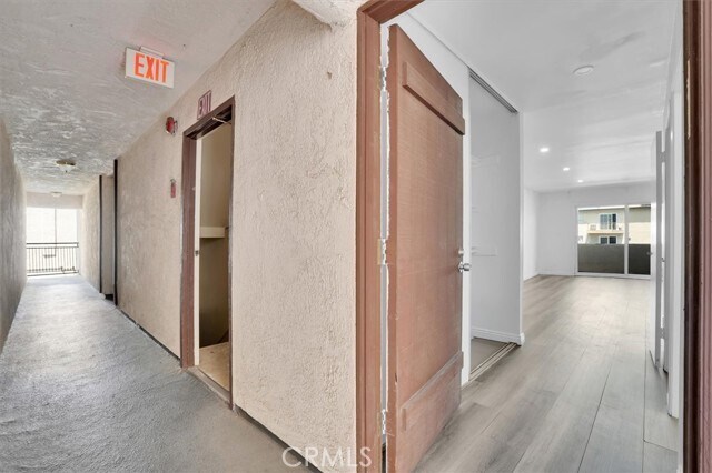 Building Photo - 5412 Lindley Ave