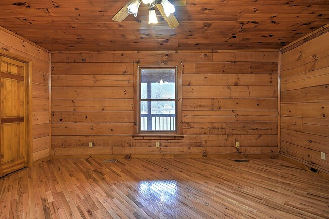 Building Photo - 13625 Horton Hwy