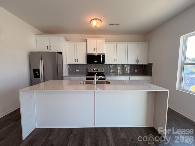 Building Photo - 242 Redondo Dr