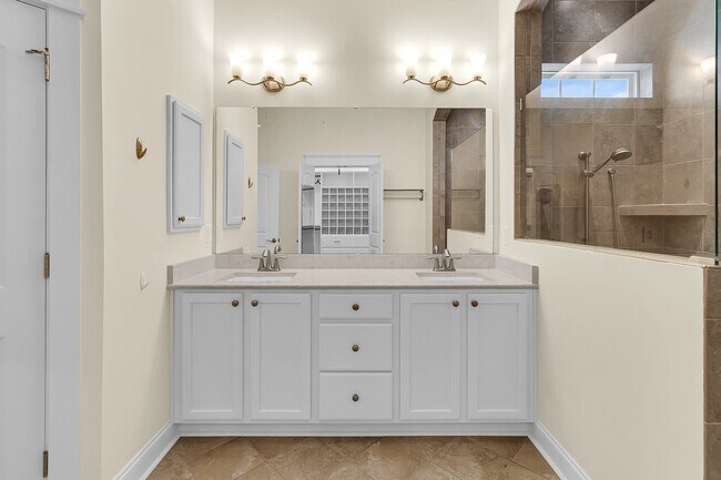 Building Photo - 3688 Maidstone Dr