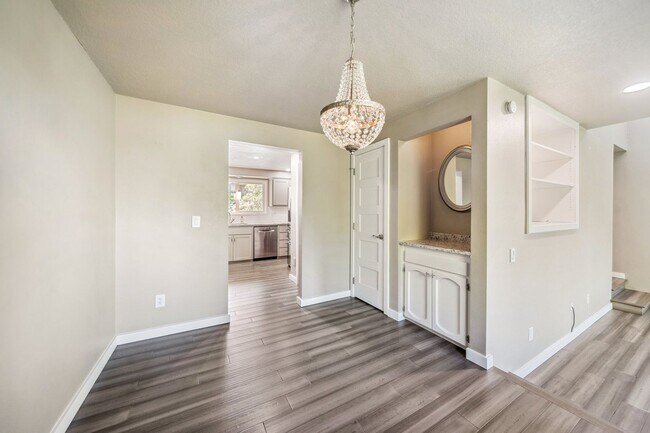 Building Photo - 4312 Botticelli