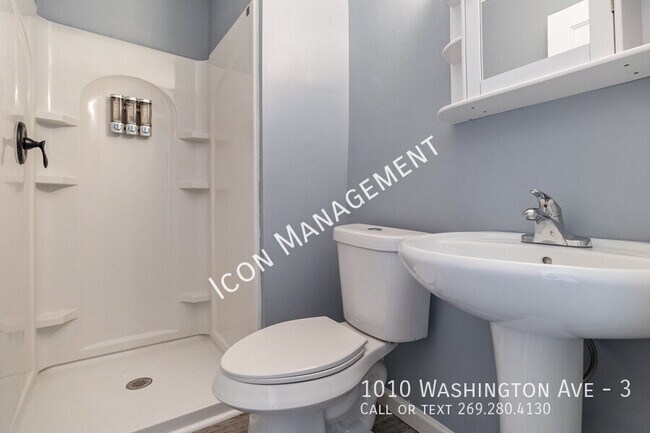 Building Photo - 1010 Washington Ave