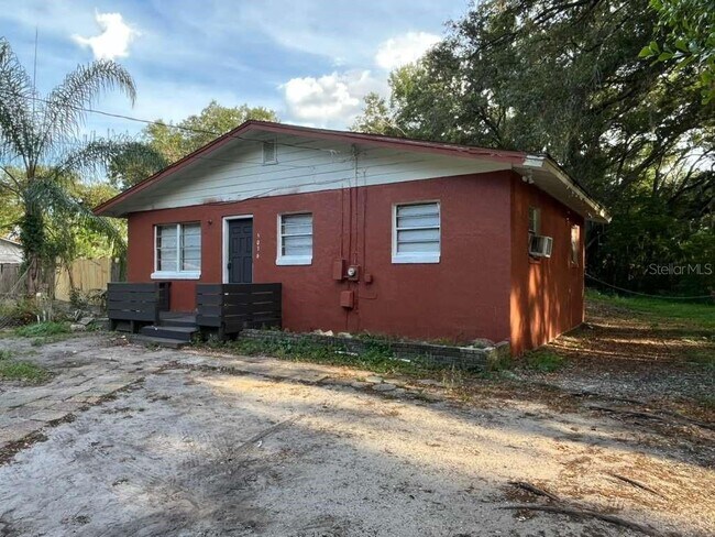 Building Photo - 5036 College Dr