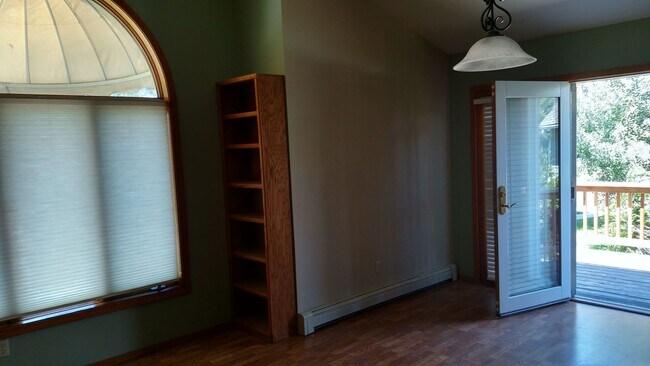 Building Photo - 712 N 22nd Ave