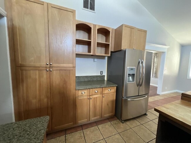 Building Photo - 13237 E Ave W