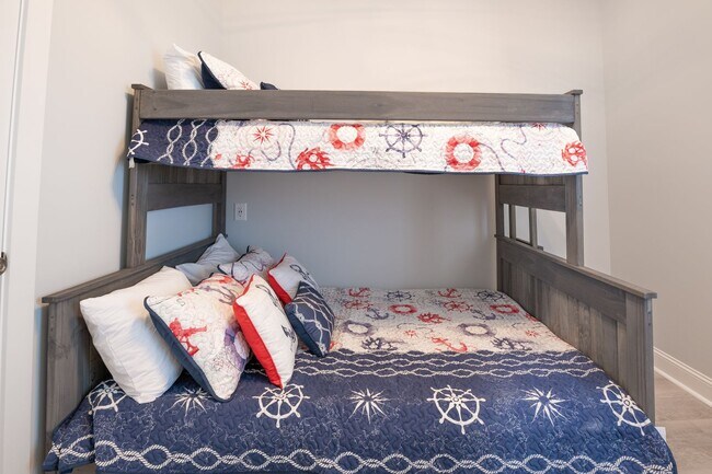 Building Photo - AWESOME OFF-SEASON SINGLE FAMILY BEACH HOME PRICE JUST REDUCE