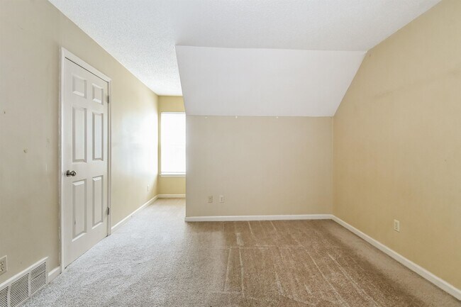 Building Photo - 2569 Kate Bond Rd