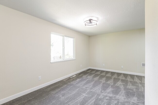 Building Photo - 5577 Ohio Ct