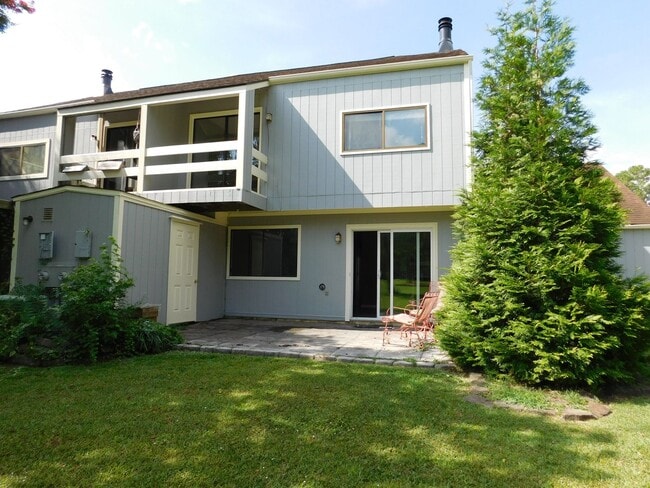 Building Photo - 149 Quarterdeck