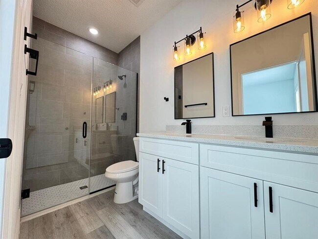 Building Photo - 482 Marion Oaks Manor