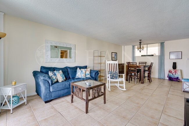 Building Photo - 2727 N Atlantic Ave