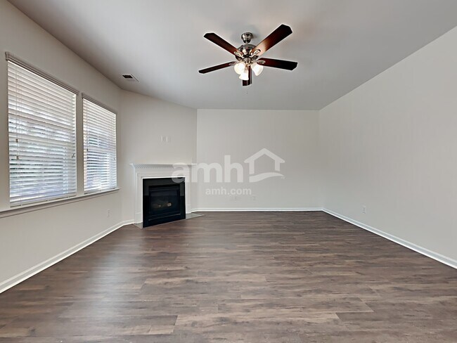Building Photo - 138 Blackwater Way