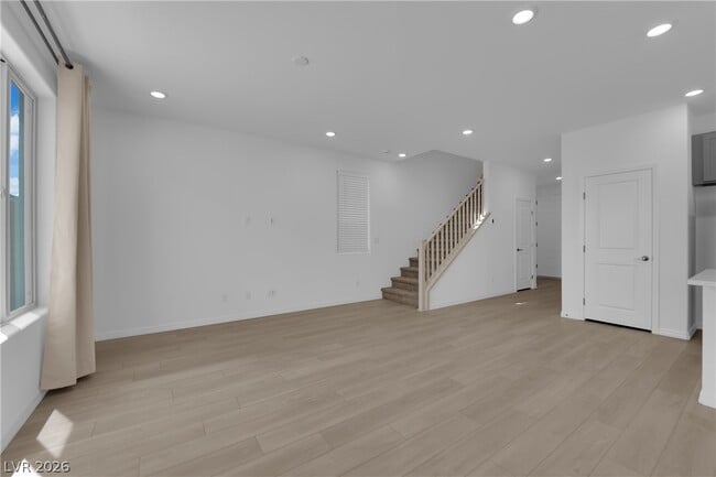 Building Photo - 5925 Obsidian Sky Ave