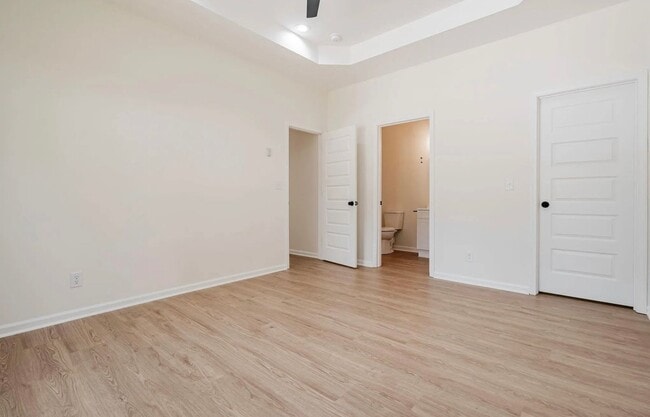 Building Photo - Newer 3 Bedroom, 2 Bath in North East Columbia- Available March 2026!