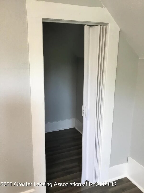 Building Photo - 1037 E Oakland Ave