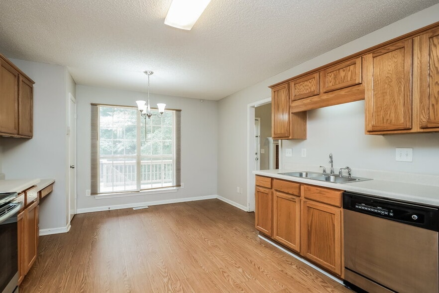 Building Photo - 134 Brookhaven Ln
