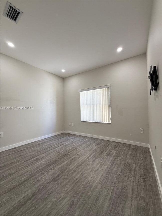 Building Photo - 8116 NW 199th Terrace