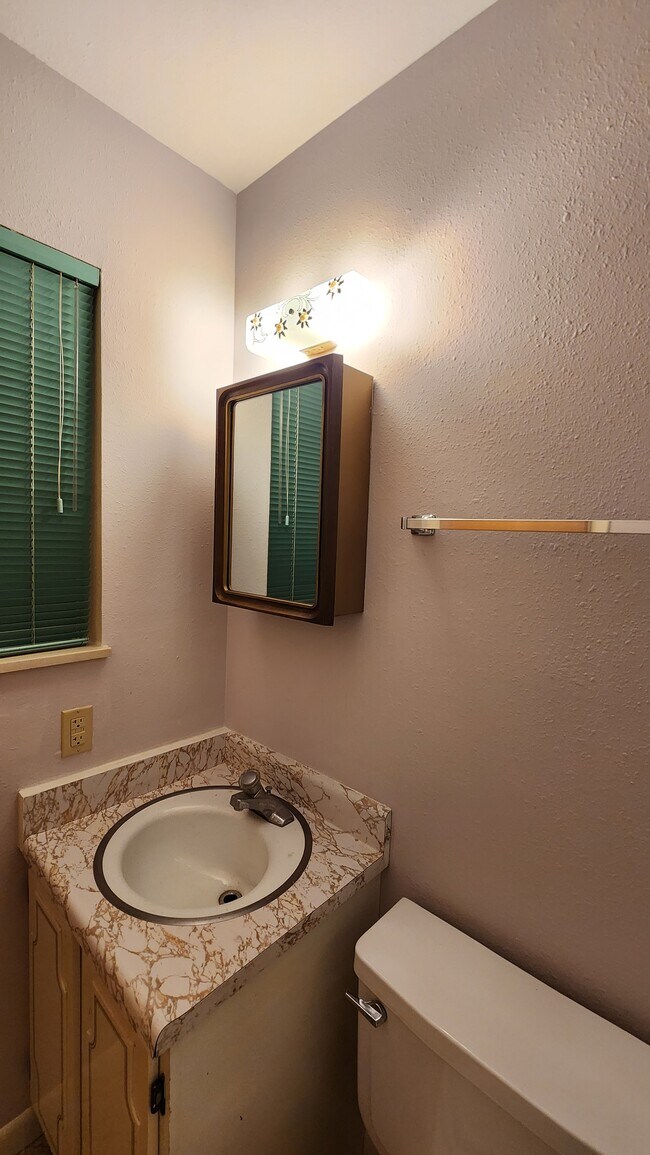 Building Photo - 3408 Baltimore Ave