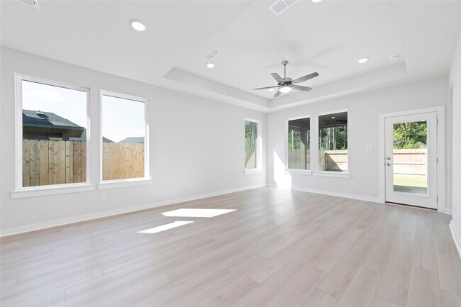 Building Photo - 21614 White Bellflower Ln