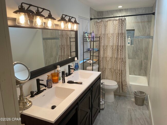 Building Photo - 6910 Beach Dr