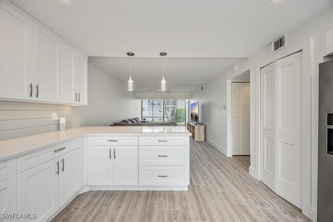 Building Photo - 1417 Chesapeake Ave