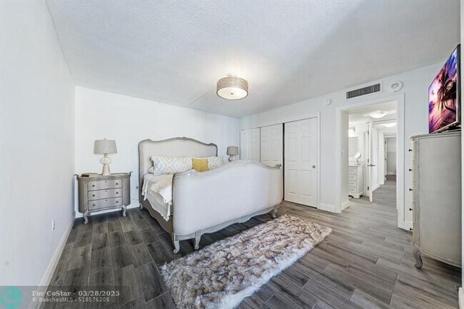 Building Photo - 1401 S Ocean Blvd