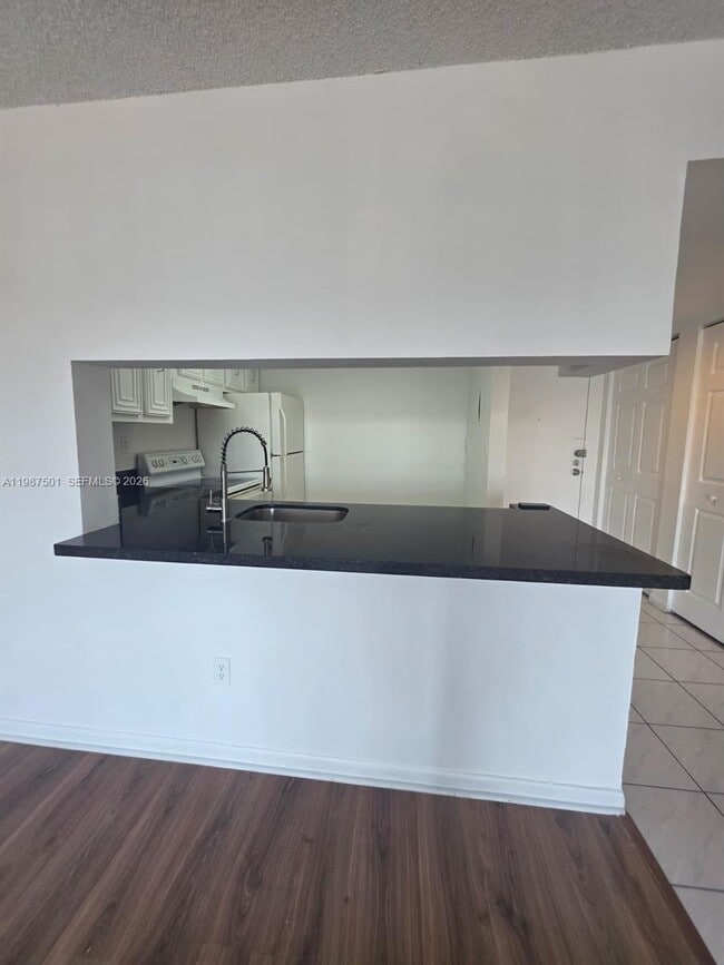 Building Photo - 494 NW 165th St