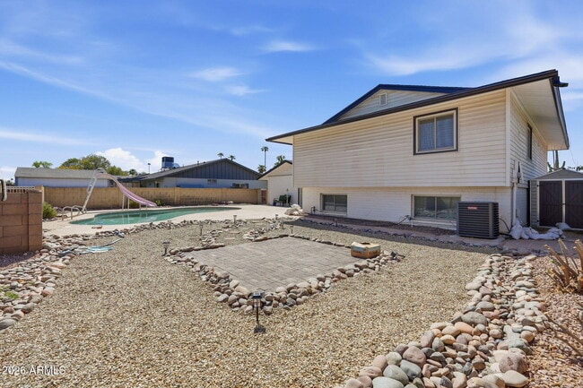 Building Photo - 1628 E Hermosa Dr