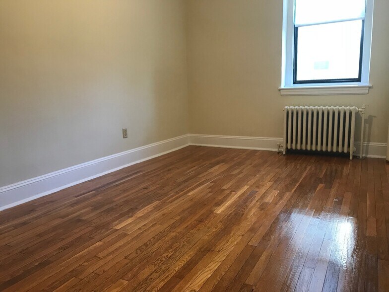 Primary Photo - 230 Essex St