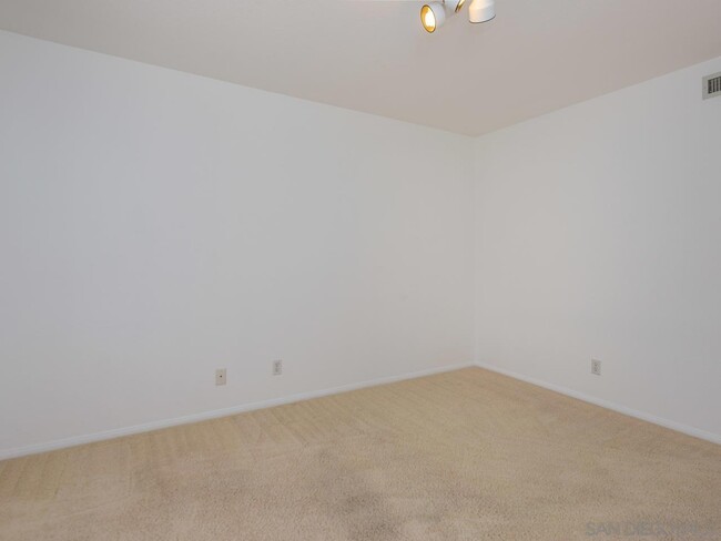 Building Photo - 8584 Cliffridge Ave