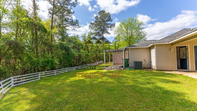Building Photo - 1740 Doerun Dr