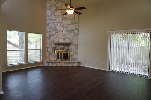 Building Photo - North Central SA - Thousand Oaks / 281 / 1604