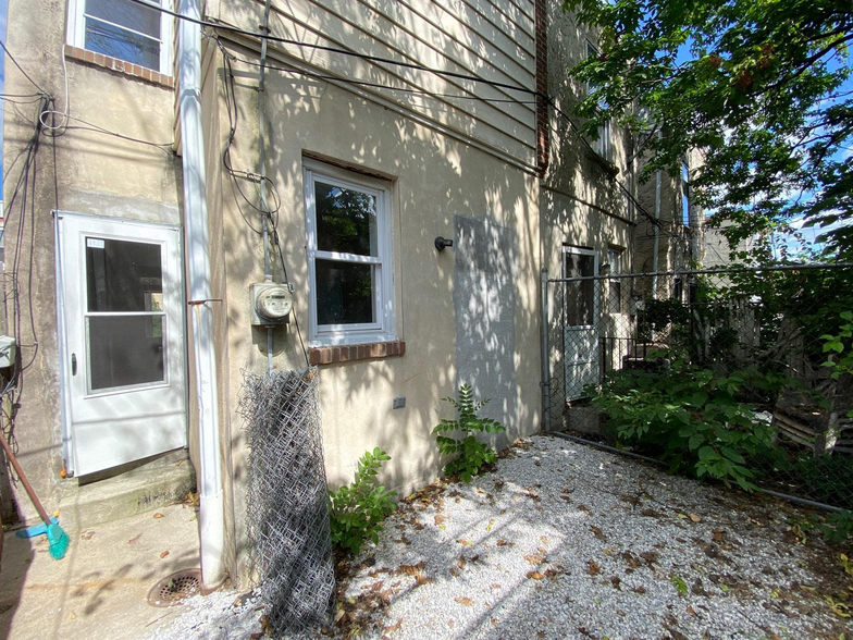 Building Photo - 5110 Reno St