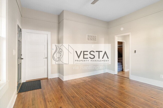 Building Photo - 555 Baldwin Ave