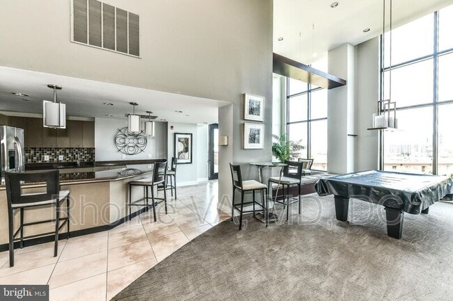 Building Photo - 2451 Midtown Ave