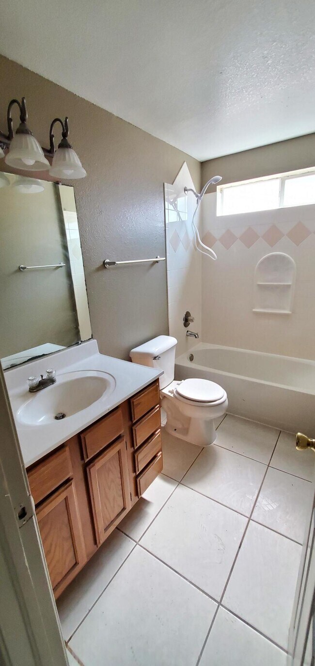 Building Photo - 12525 Tierra Cuervo Dr