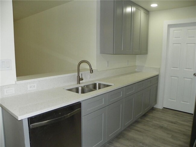 Building Photo - 1306 Colony Creek Dr
