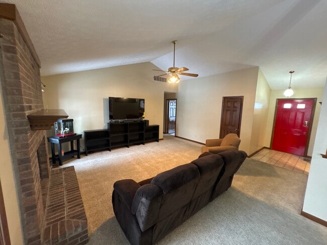 Building Photo - 9229 Westdrum Ct