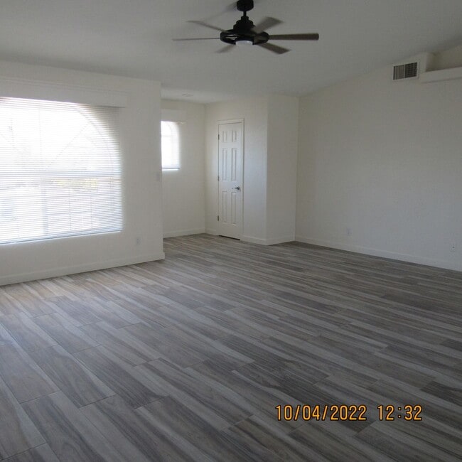 Building Photo - 970 San Juan Ln