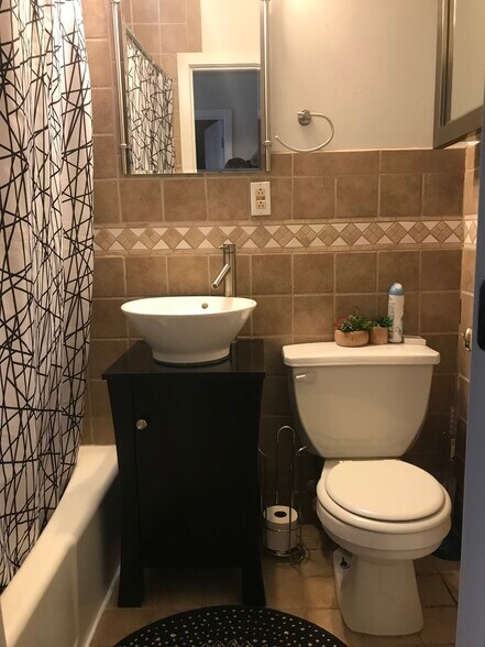 Building Photo - 27 Saint Stephen St