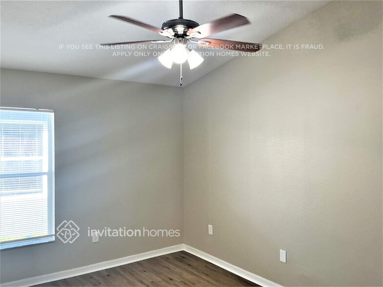 Building Photo - 8128 Alamosa Wood Ave