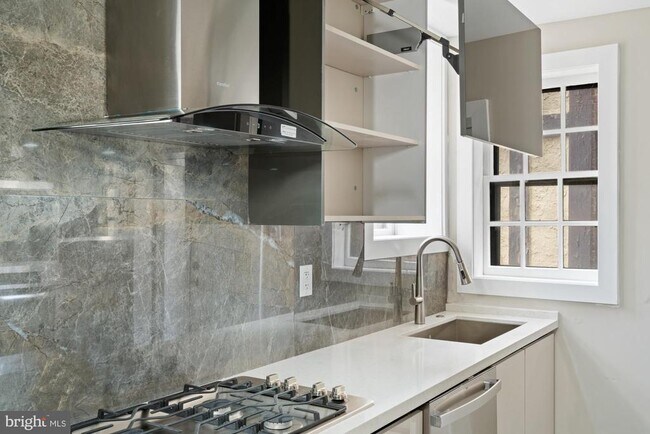 Building Photo - 415 City Ave