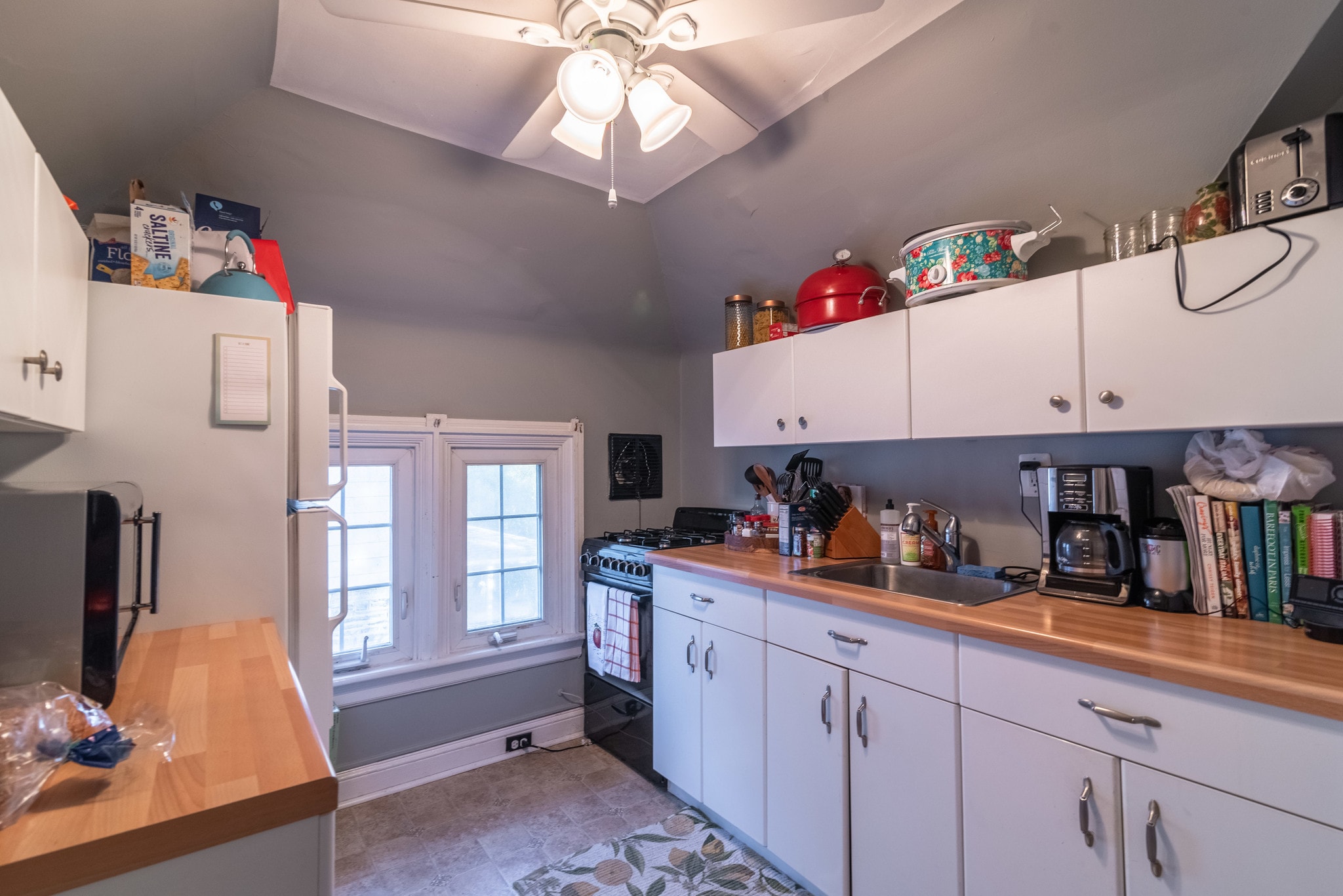 Kitchen - 322 Paxson Ave