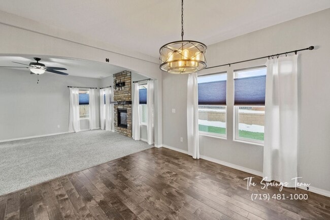 Building Photo - STUNNING 4BD HOME w/ NO ELECTRIC BILL! - Security Deposit Waiver Available