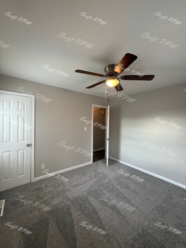 Building Photo - 709 NE 66th Terrace