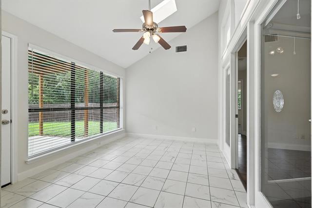 Building Photo - 5446 Meadow Vista Ln