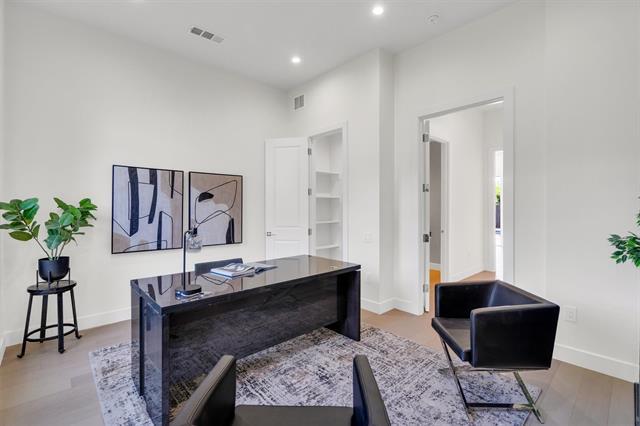 Building Photo - 3932 Cortez Dr